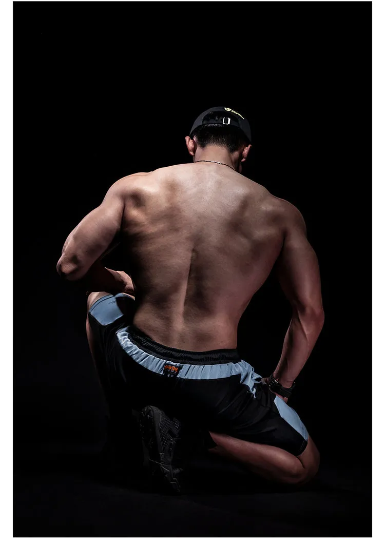 MONSTER GUARDIANS TEXT PRINT TRAINING SHORTS IN ASH GREY