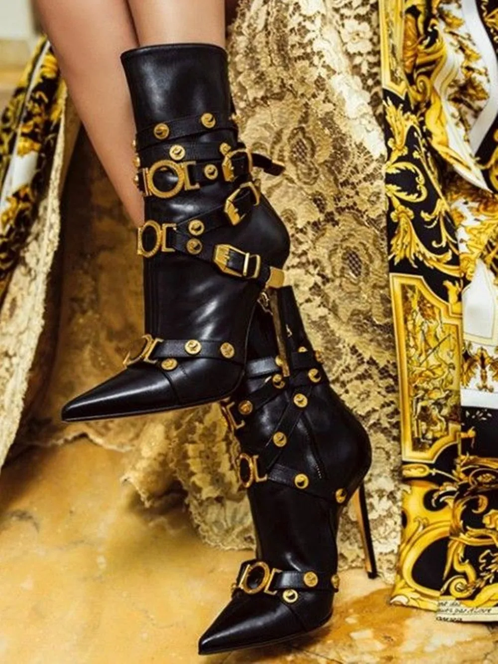 Rivet Gladiator Belt Buckle Boots